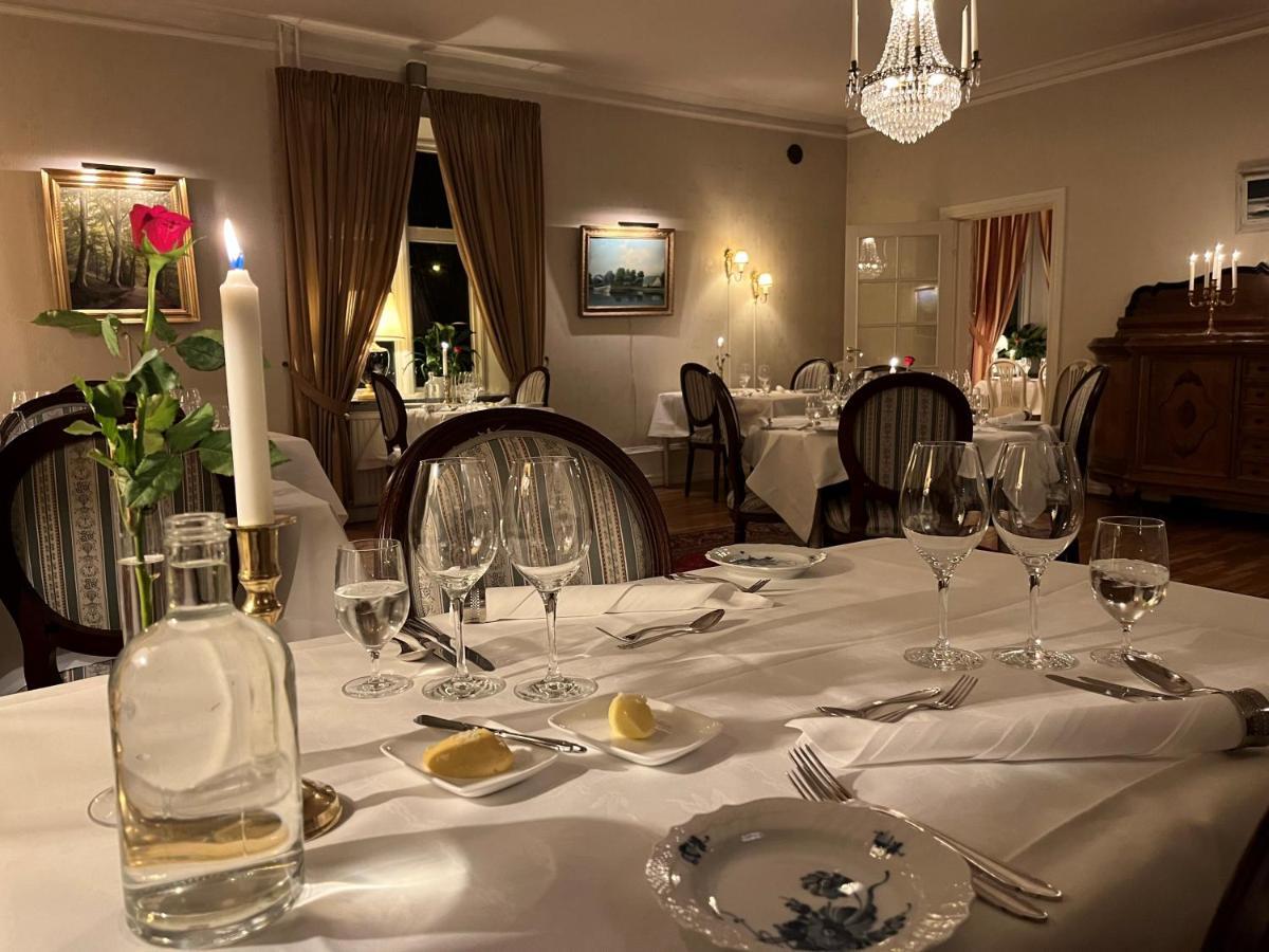 Kastanjelund Hotel Yngsjo Bagian luar foto