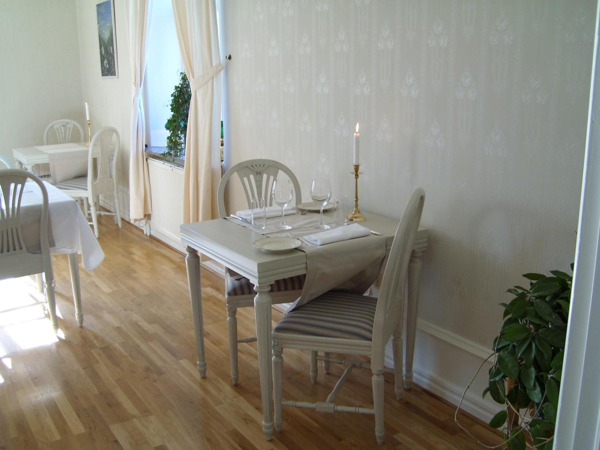 Kastanjelund Hotel Yngsjo Bagian luar foto
