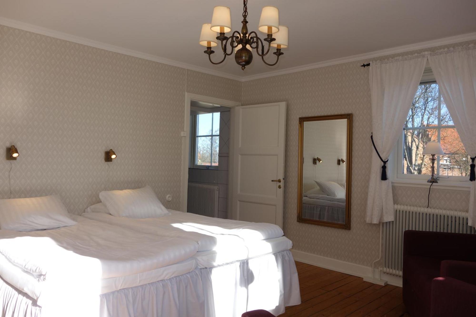 Kastanjelund Hotel Yngsjo Ruang foto