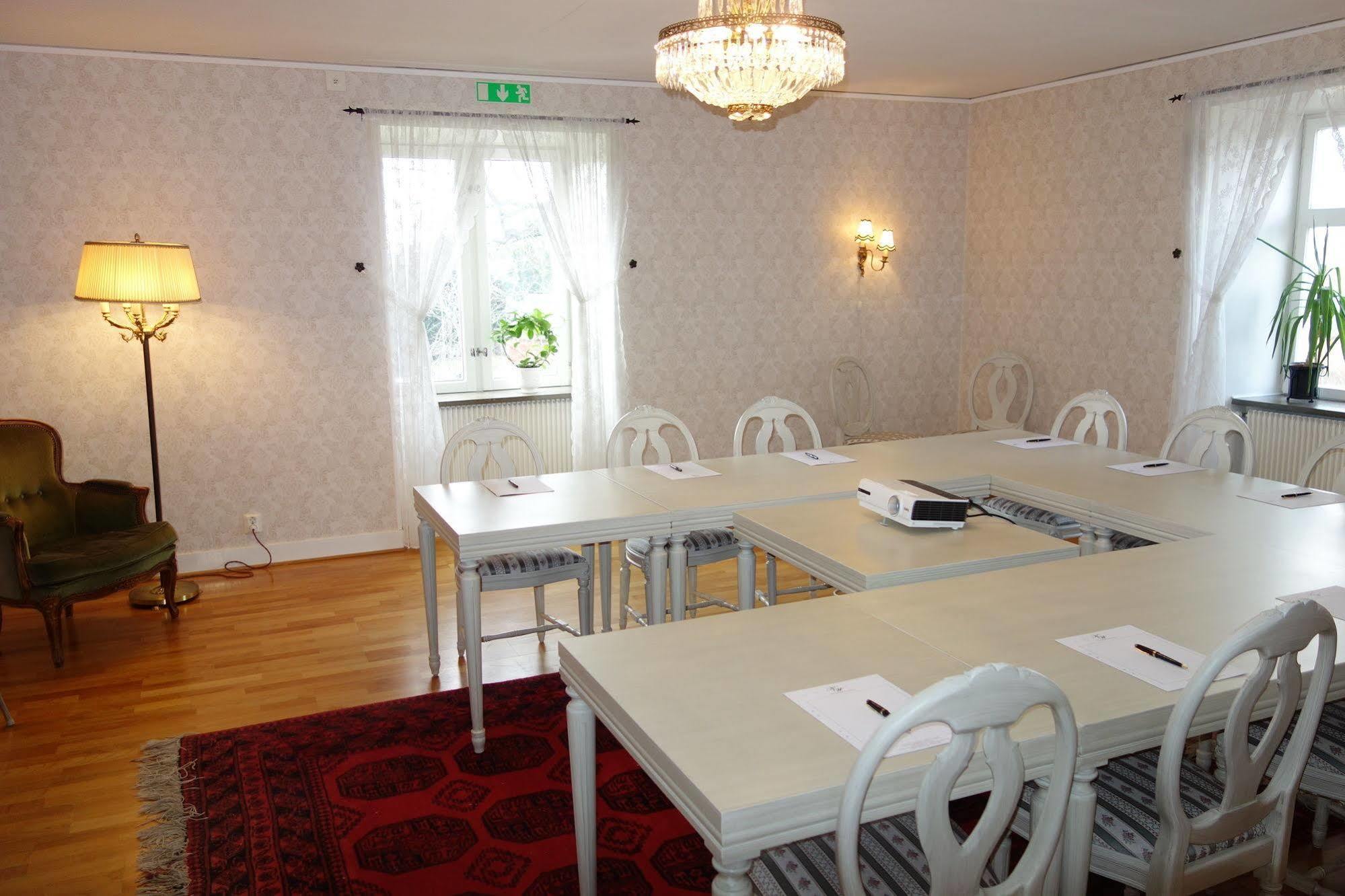 Kastanjelund Hotel Yngsjo Bagian luar foto