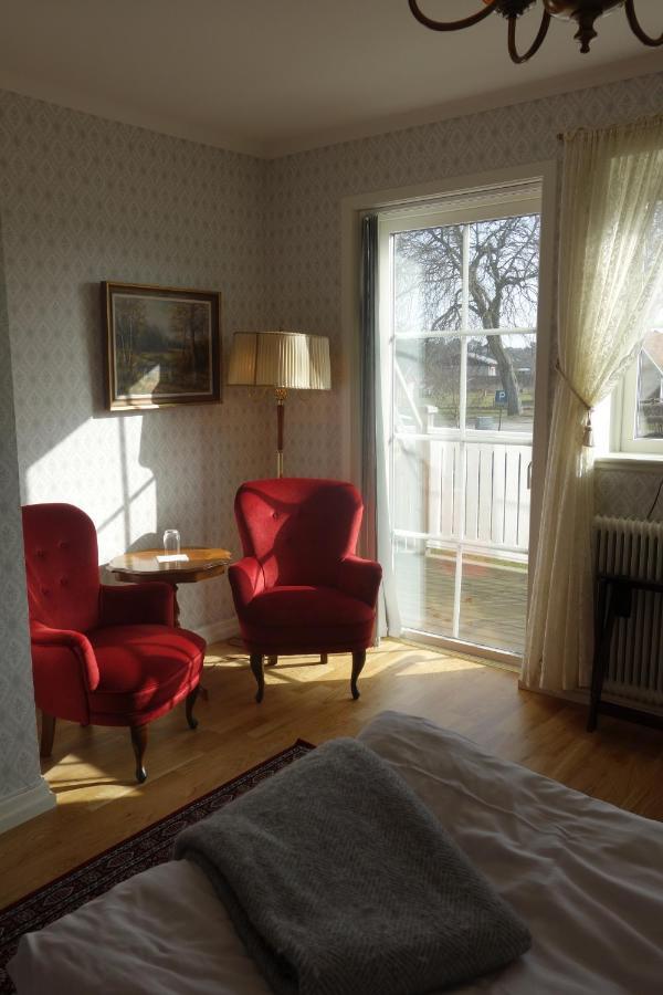 Kastanjelund Hotel Yngsjo Bagian luar foto