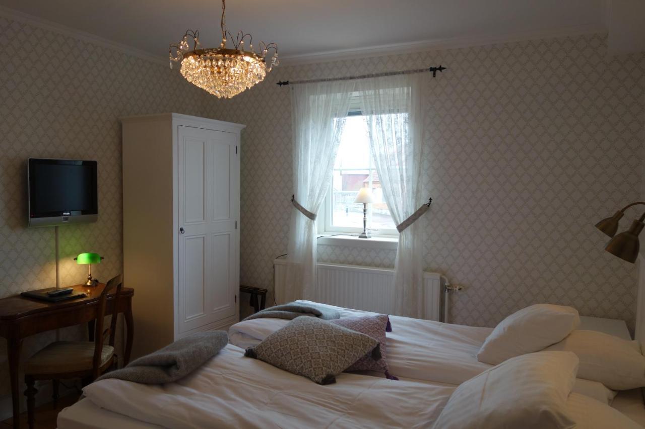 Kastanjelund Hotel Yngsjo Bagian luar foto