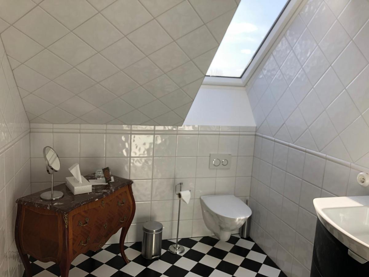 Kastanjelund Hotel Yngsjo Bagian luar foto